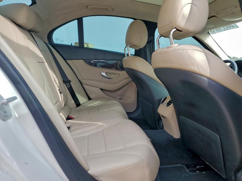 2015 MERCEDES-BENZ C 300