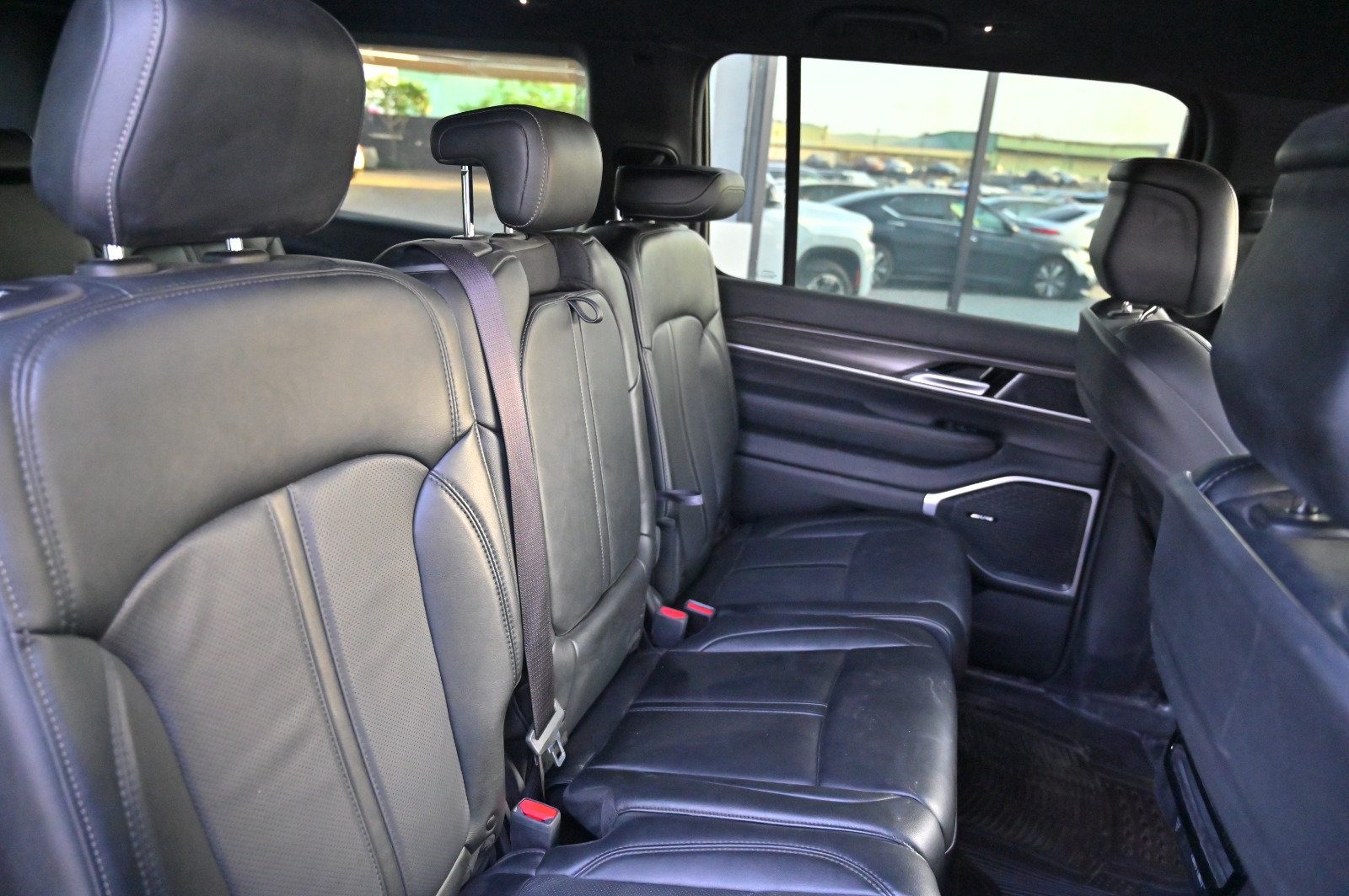 2024 JEEP WAGONEER