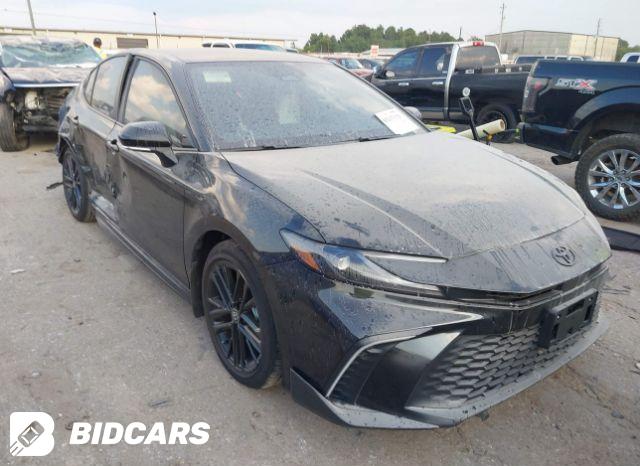 2025 TOYOTA CAMRY SE (HYBRID)