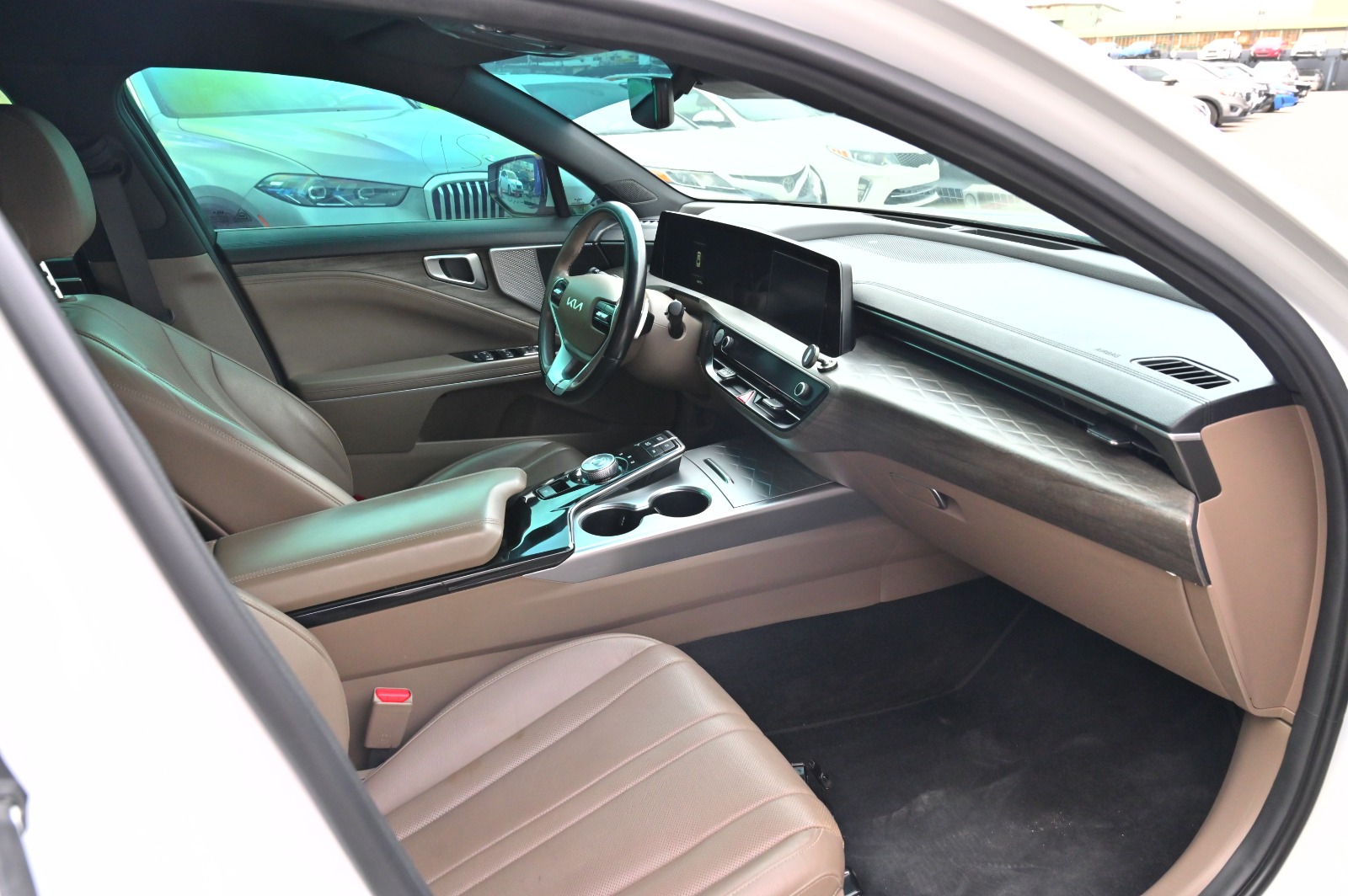 2022 KIA K8
