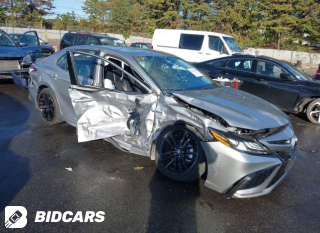 2024 TOYOTA CAMRY HYBRID XSE