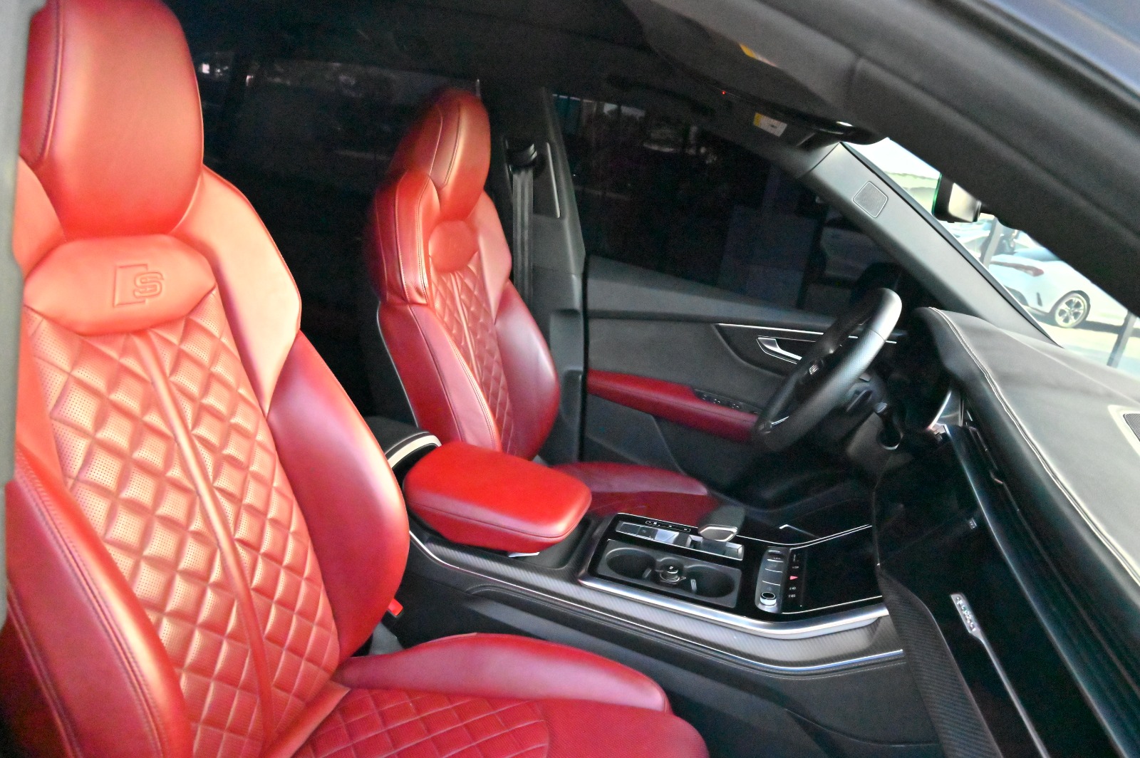 2024 AUDI SQ8 PREMIUM PLUS