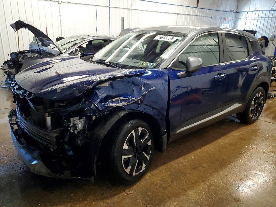 2025 NISSAN KICKS SV