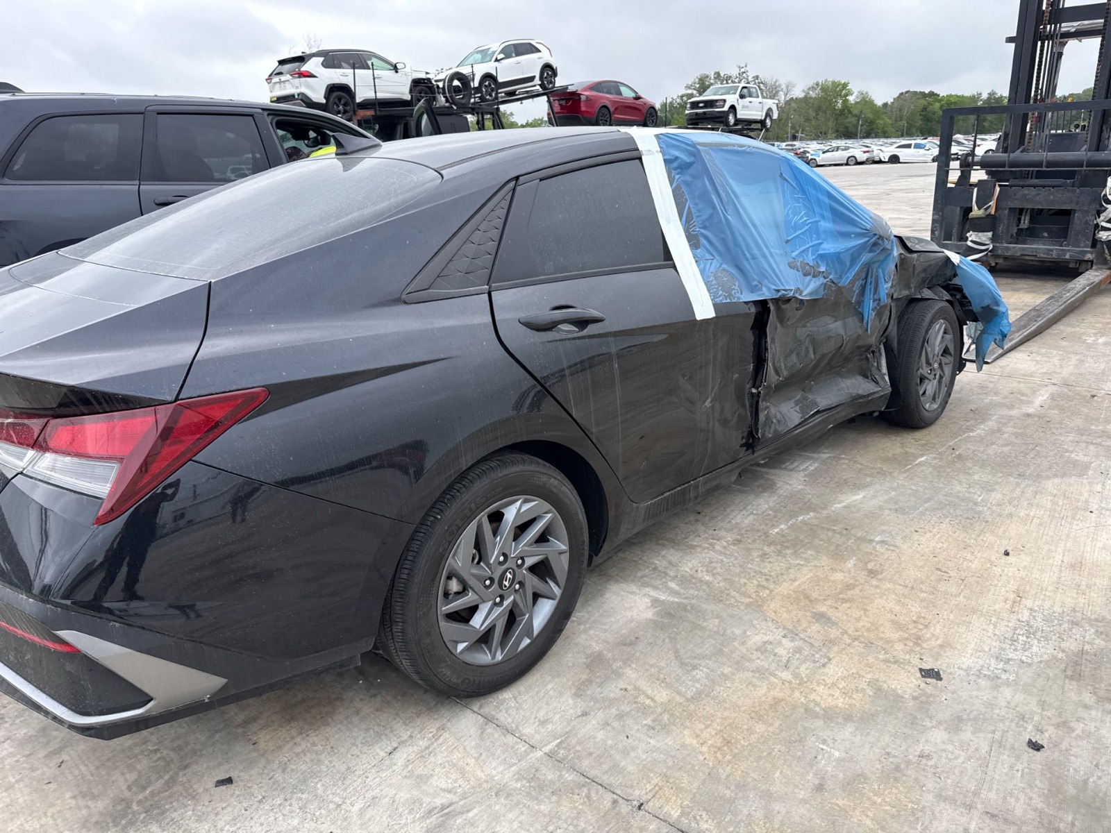 2024 HYUNDAI ELANTRA SEL